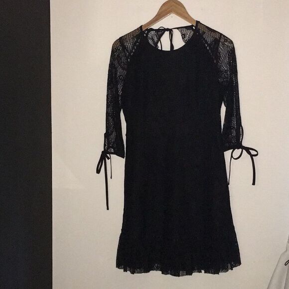 New Moon River Dress Lace Open Back medium - Picture 7 of 15